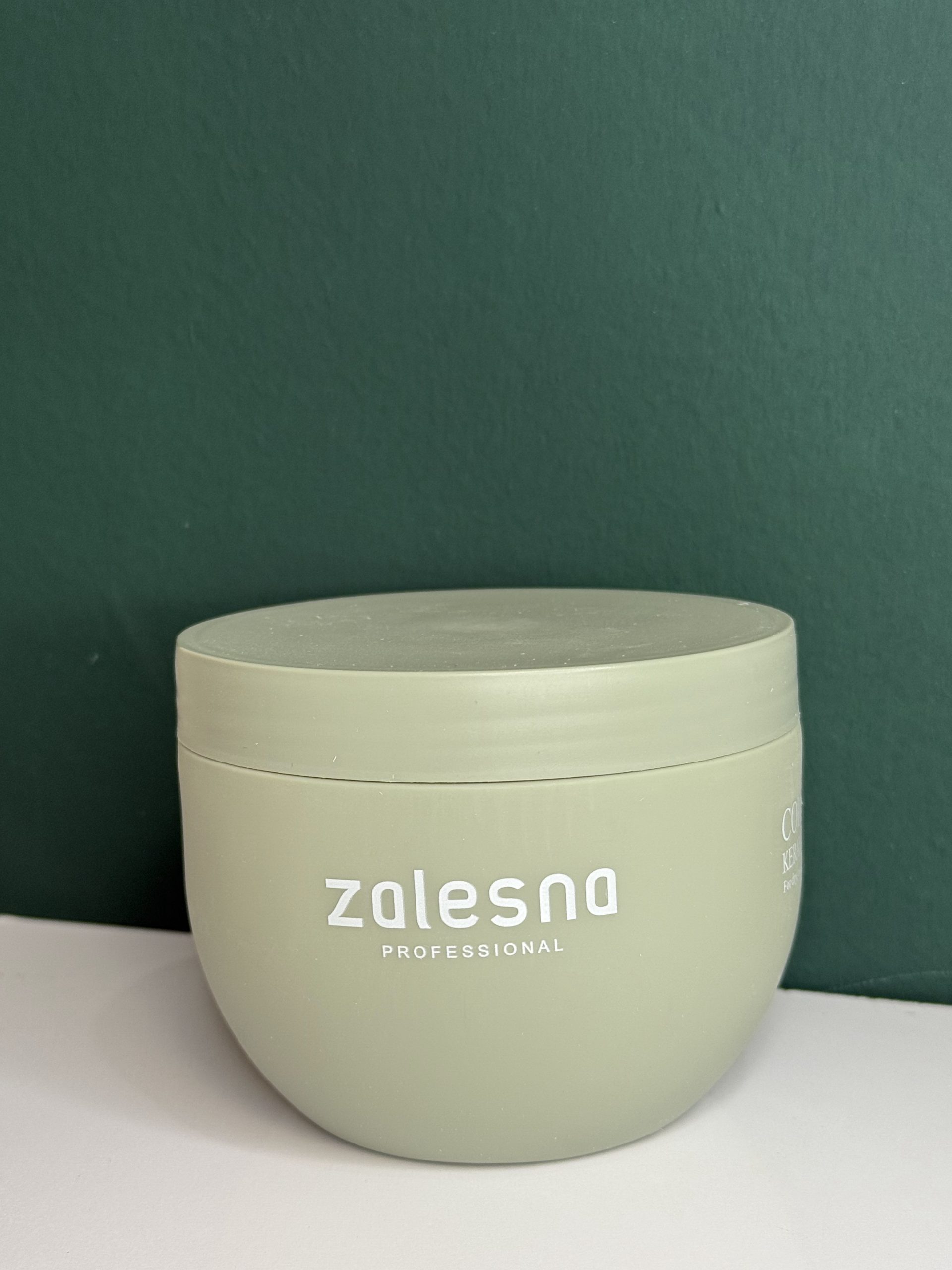 ماسک مو حرفه ای مخصوص موهای فر و آسیب دیده برند zalesna