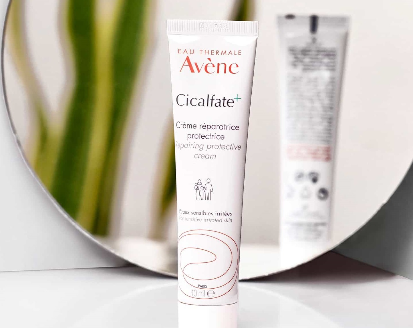 کرم ترمیم کننده پوست سیکالفیت AVENE اصل